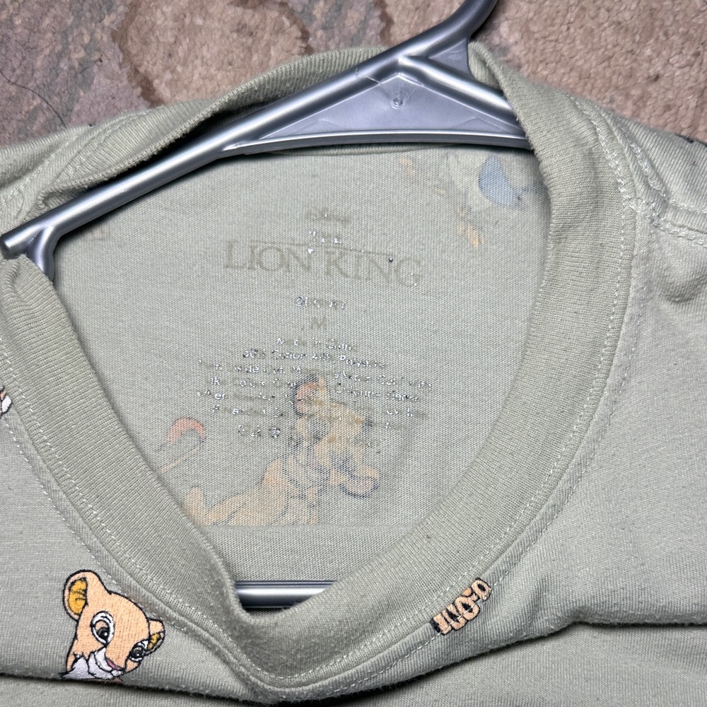 Disney Store Lion Print Green T-Shirt - Picture 3 of 5